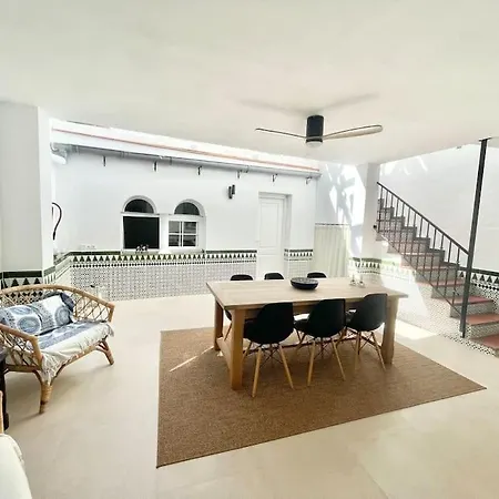 Stylish Beachside House 50 M From The Sea ! إِستيبونا